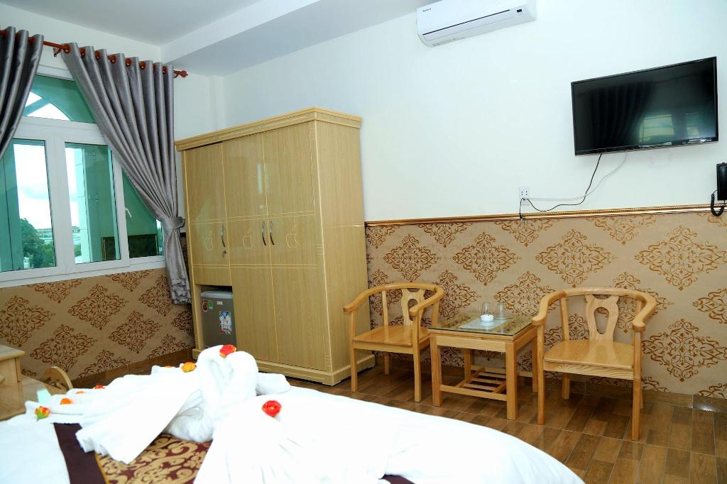 Aec Hotel Ban Me