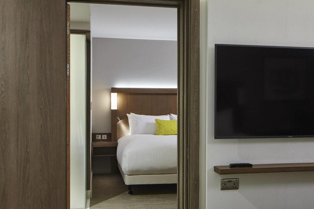 Courtyard By Marriott Oxford South