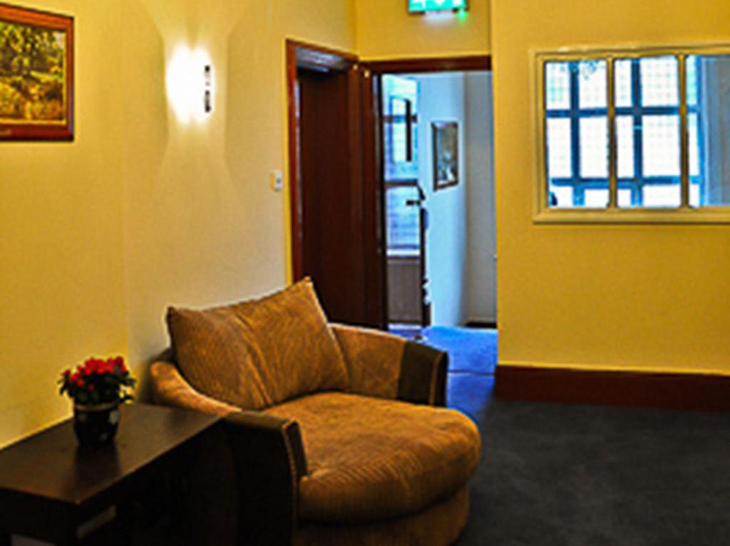 Gatwick Inn Hotel