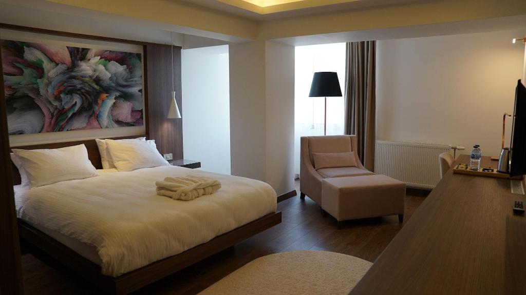 TN&CO Hotel
