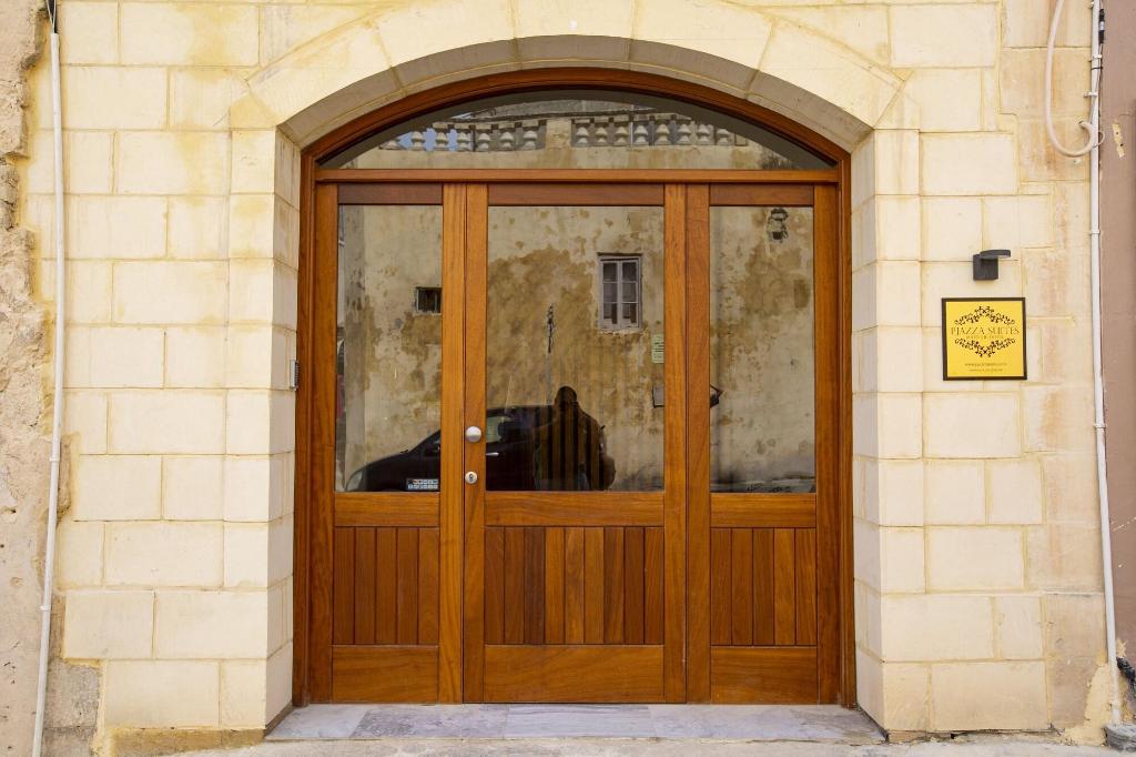 Pjazza Suites Boutique Hotel — property photo 1