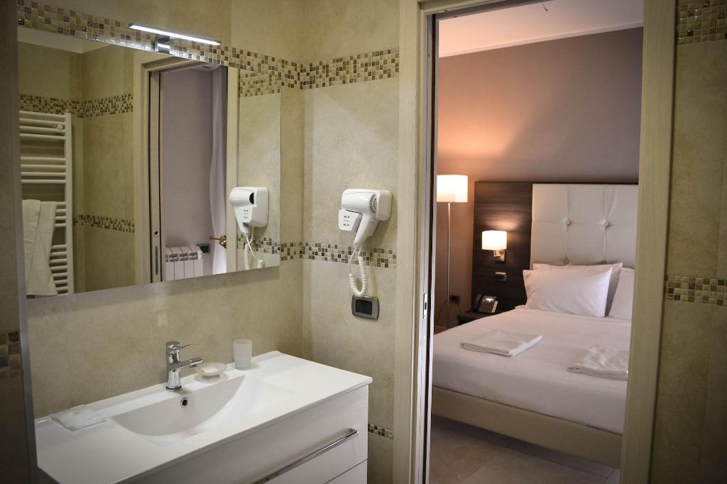 Brain Rooms & Suite