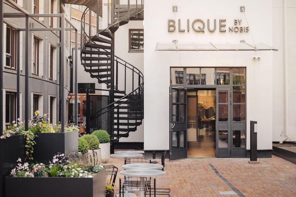 Blique By Nobis