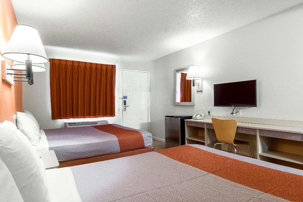 Motel 6 Merced, CA - North