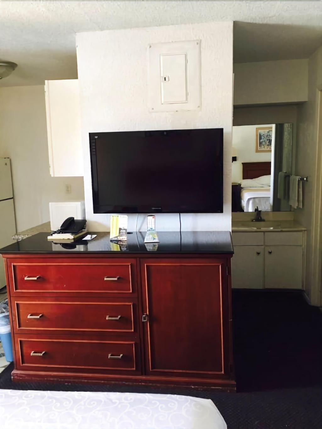 Ranch House Inn And Suites