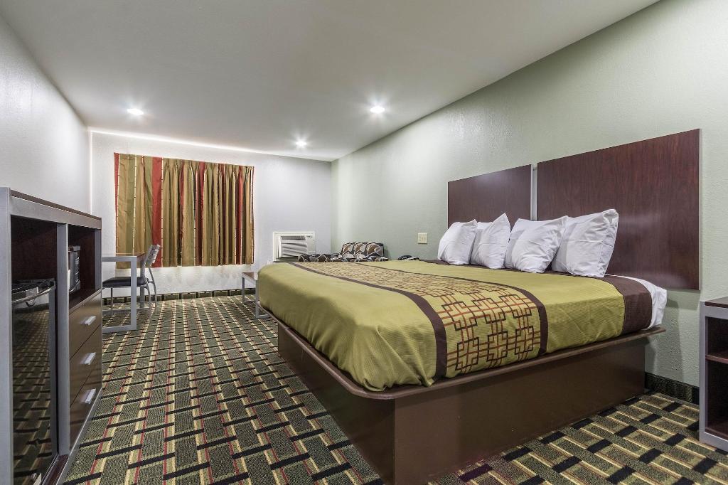Scottish Inn And Suites