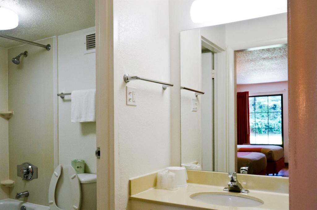 Motel 6 Frederick, MD - Fort Detrick