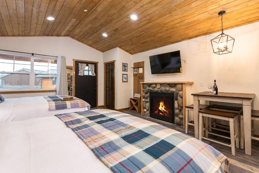 Woodland Inns