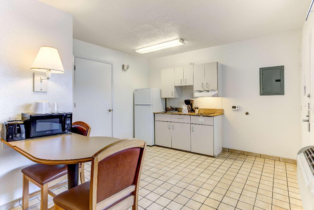 Studio 6 Kissimmee, FL - Orlando