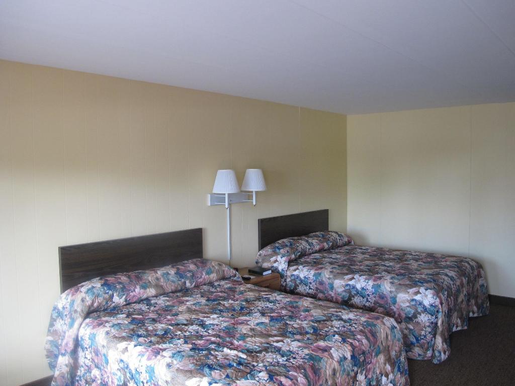All Star Inn & Suites