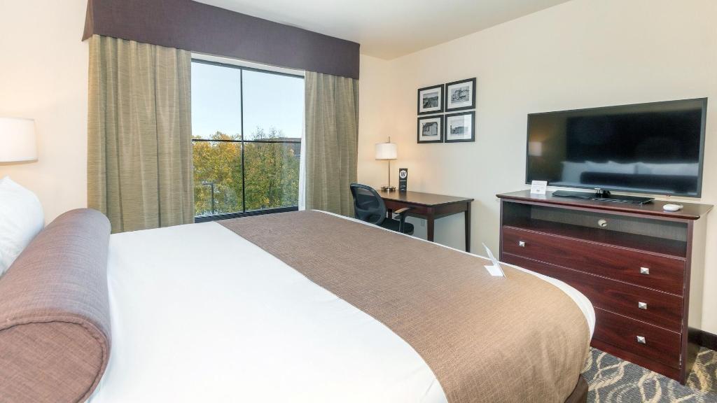 Cobblestone Hotel And Suites Janesville