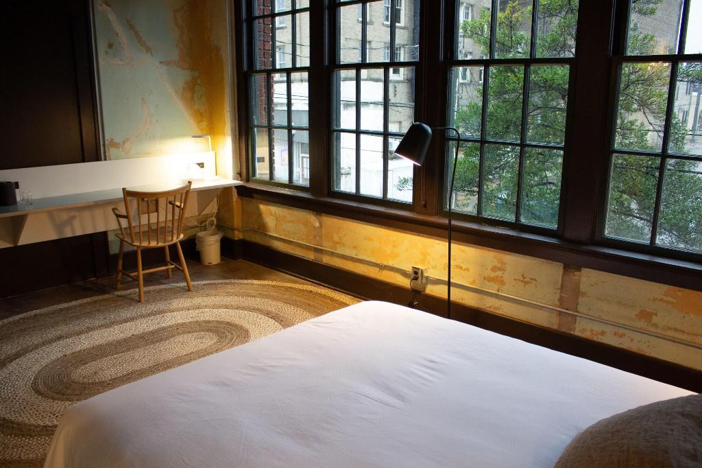 Travelers Hotel