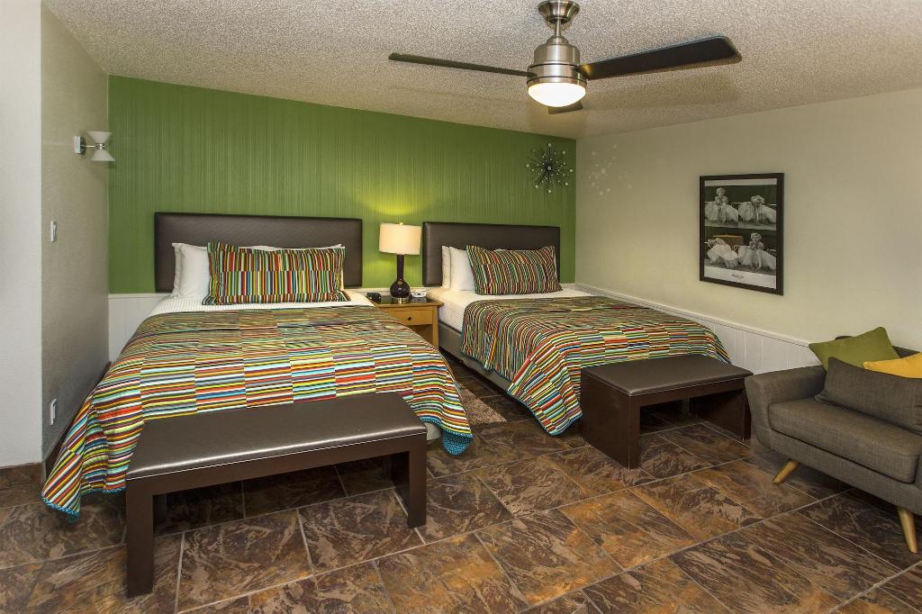 Desert Riviera Hotel