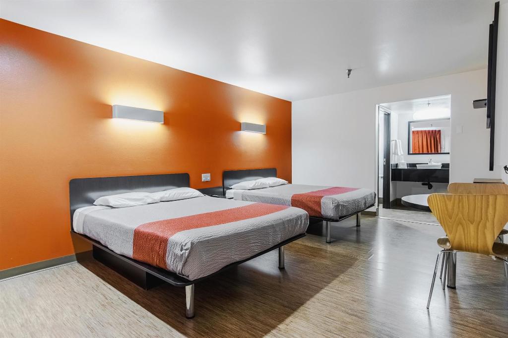 Motel 6 Victorville CA Apple Valley