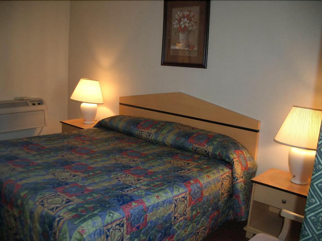 Hometown Inns North Hills