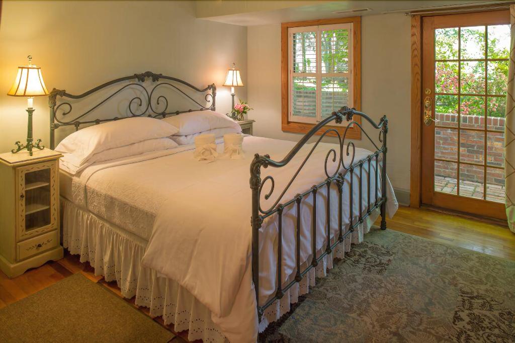 Beaufort House Inn