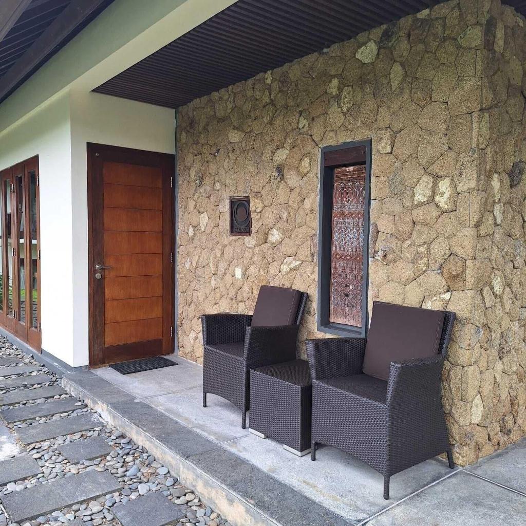 Awan Biru Villas