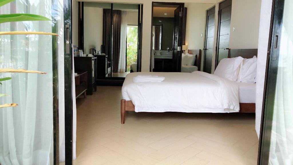 Bravo Resorts - Munting Paraiso