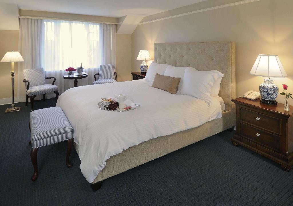 Simsbury Inn