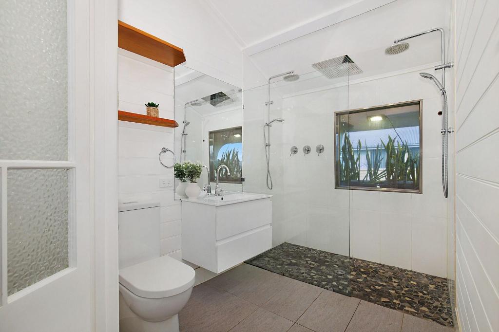 Gladstone Backpackers