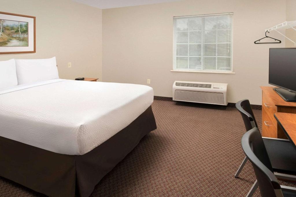 Woodspring Suites Raleigh Apex