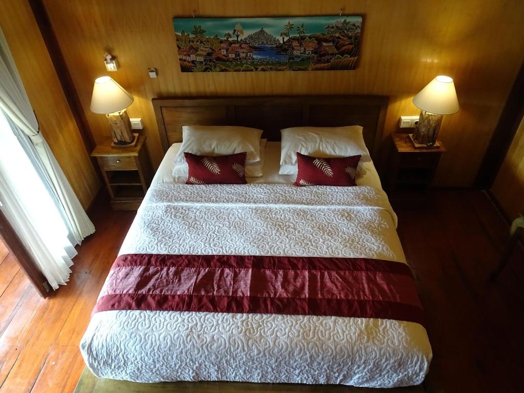 Aldi's Bungalow and Homestay