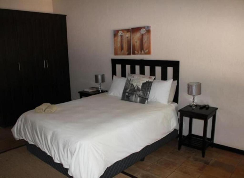 Four Seasons Guesthouses