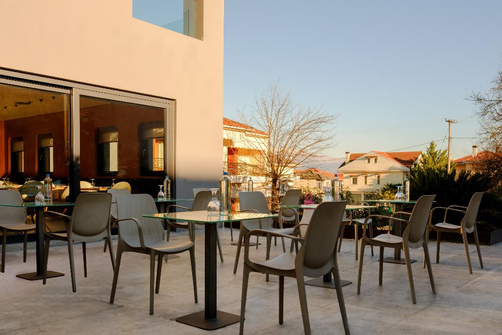 Essence Living Exclusive