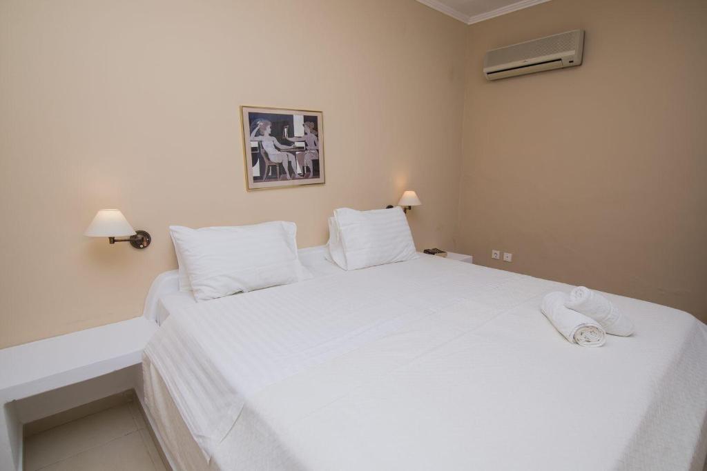 Niriides Hotel & Apartments