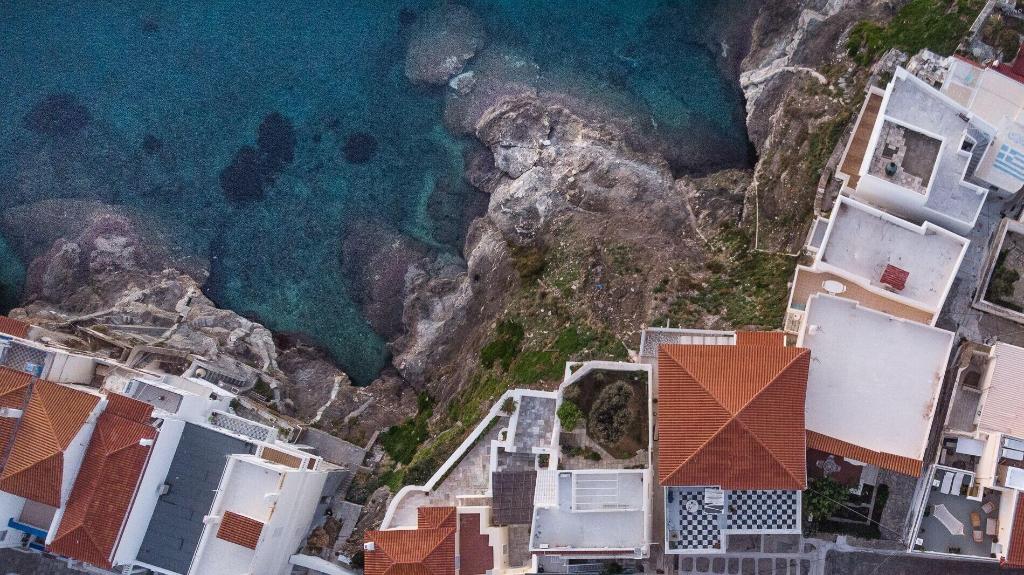 Camara Suites