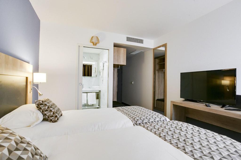 Brit Hotel Confort Loches