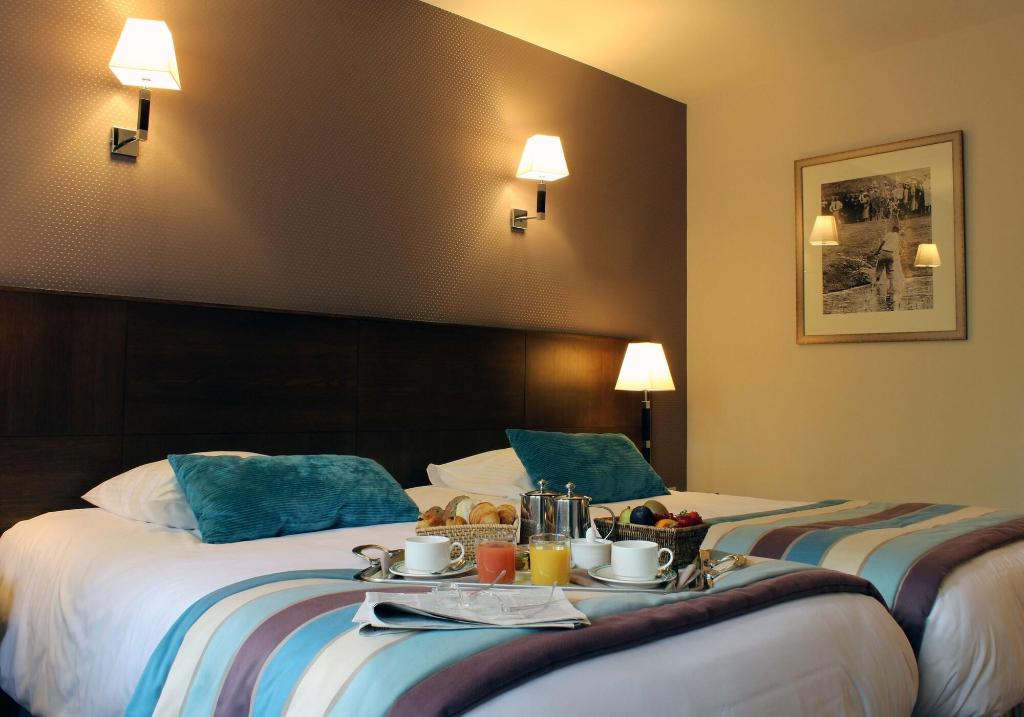 Le Manoir Hotel