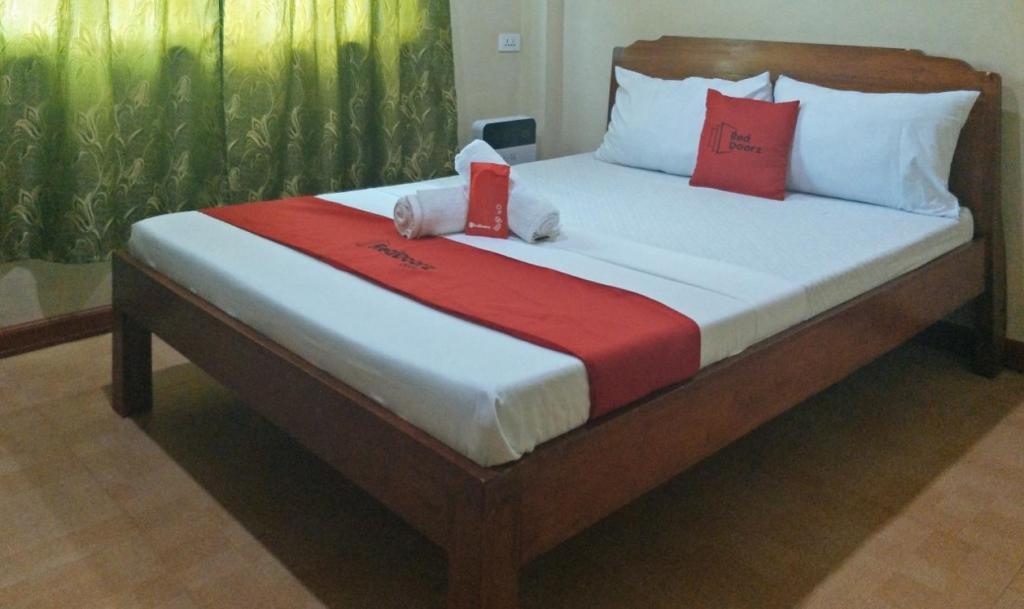 RedDoorz near Talisay District Hospital