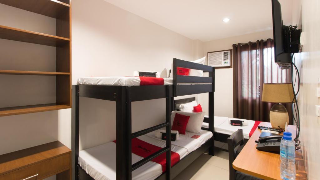 RedDoorz Plus @ Diola Villamonte Bacolod