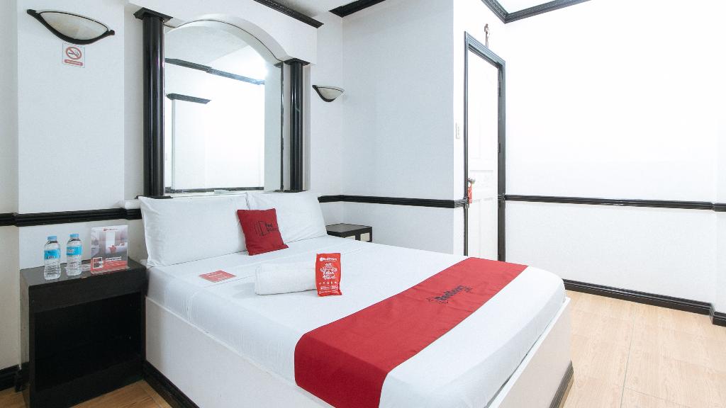 RedDoorz Plus @ Villa Gloria Taguig