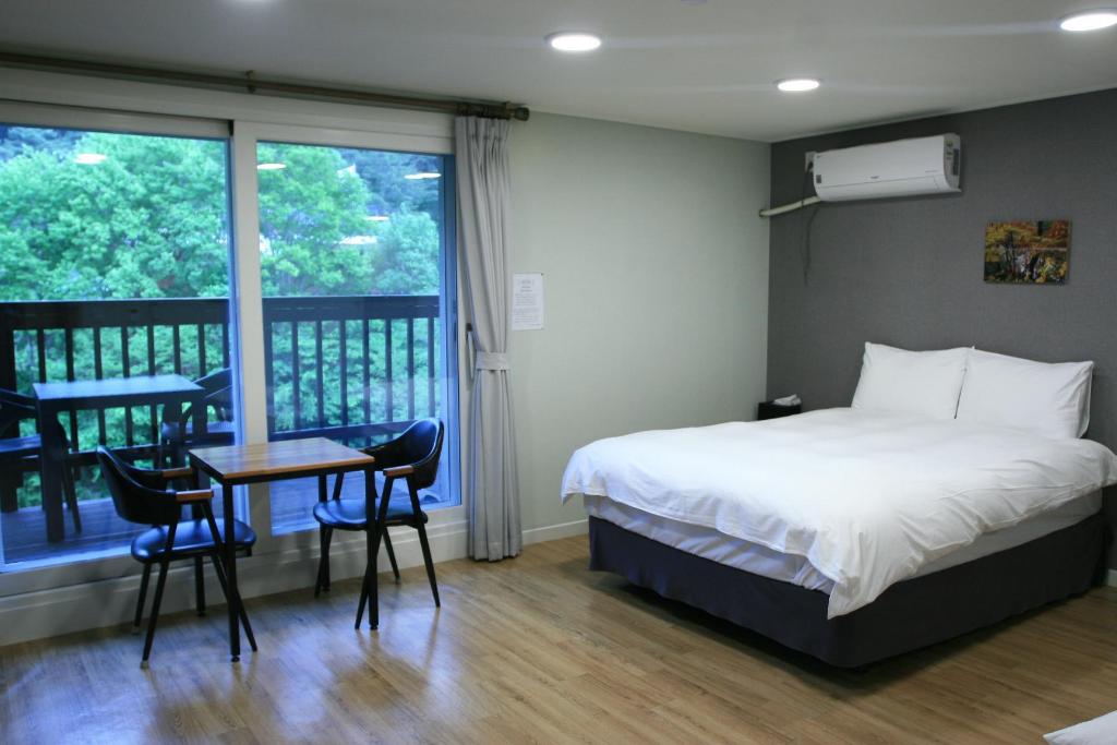 Hotel Jirisan Sunlight