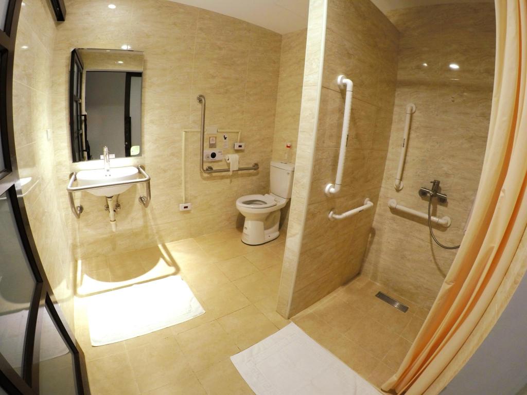 Lütel Hotel: Xpark. Gloria Outlets. Shin Kong Cin