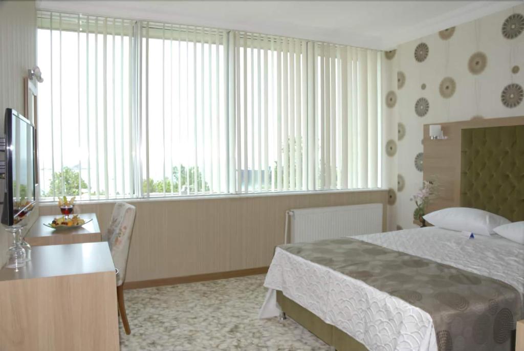 Lounge Boutique Hotel