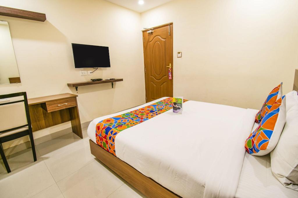 Fabhotel Thejas Paaradise