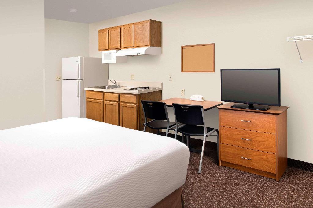 WoodSpring Suites Austin North I-35