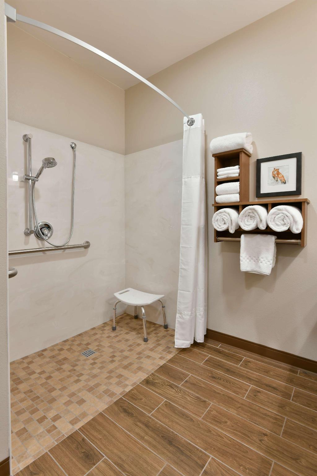 GrandStay Hotel & Suites Sisters