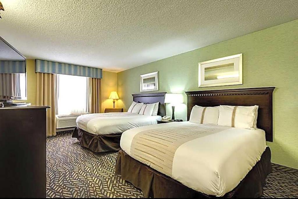 Fireside Inn & Suites