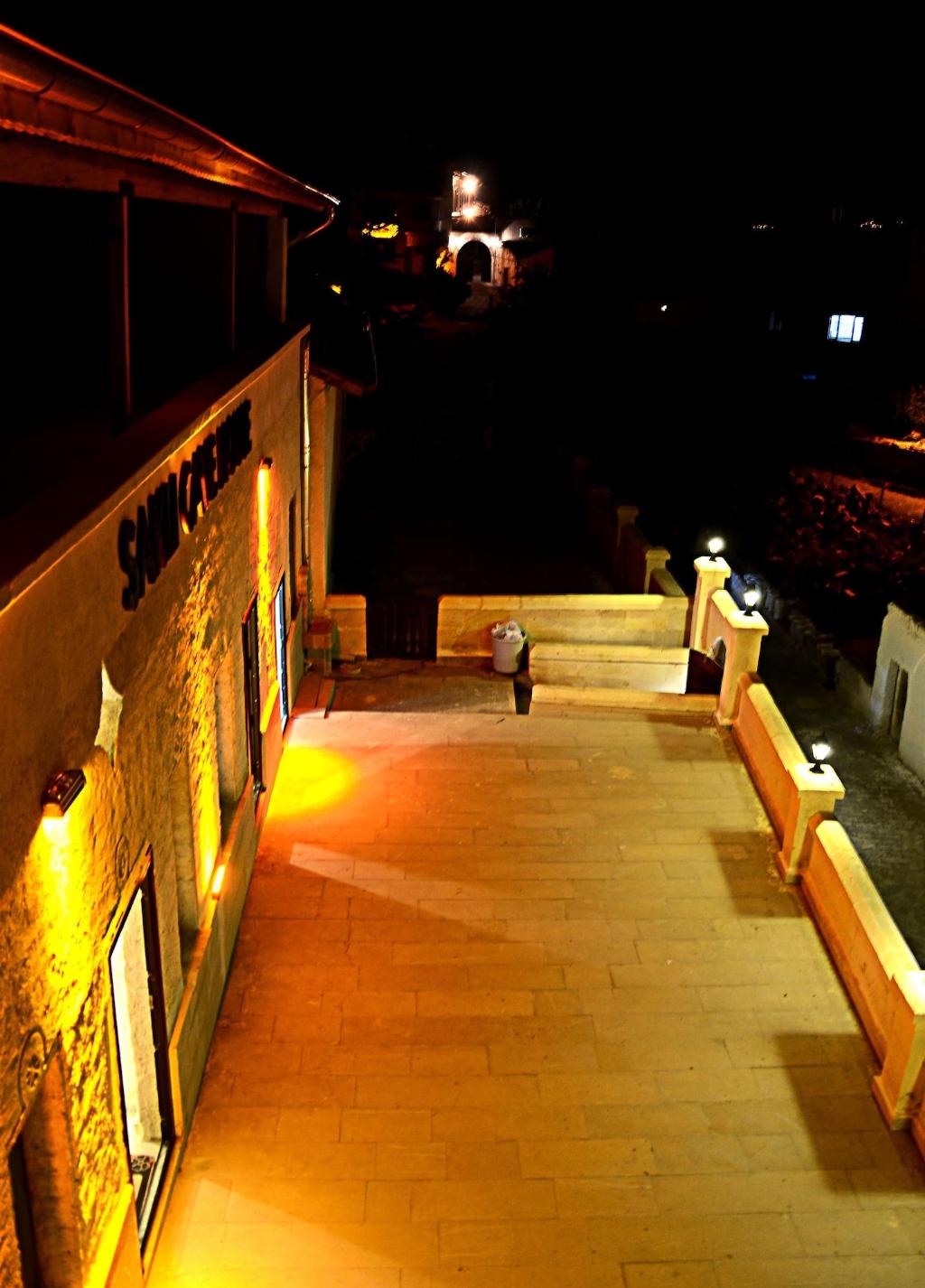 Saklı Cave House