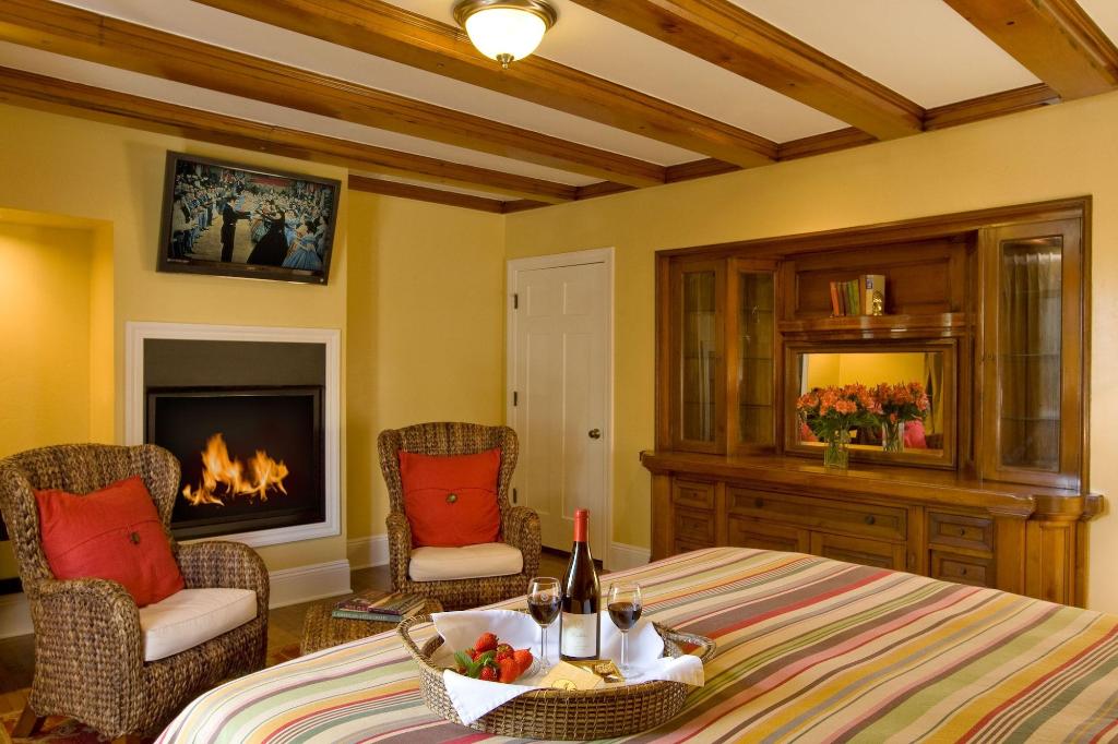 Channel Road Inn, A Four Sisters Inn