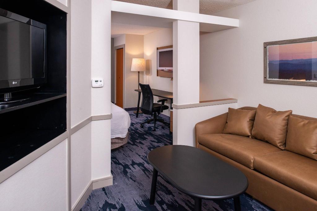 Fairfield Inn & Suites by Marriott High Point/Arch