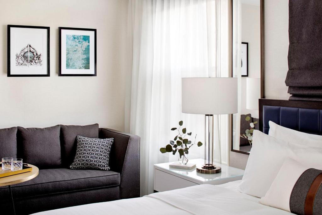The Whitney Hotel