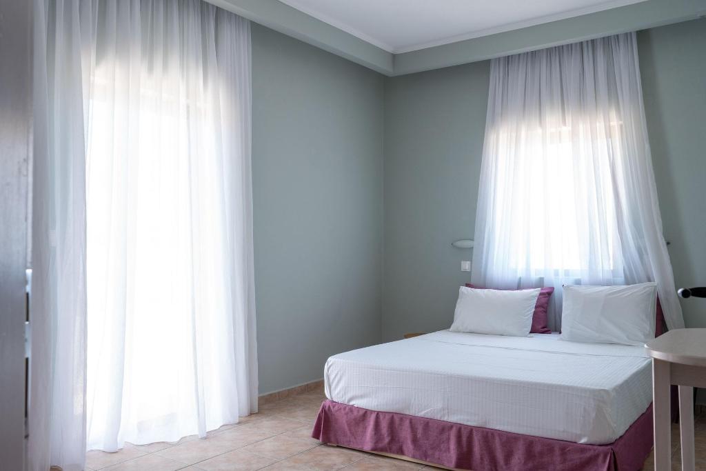 Iris Apartments And Rooms