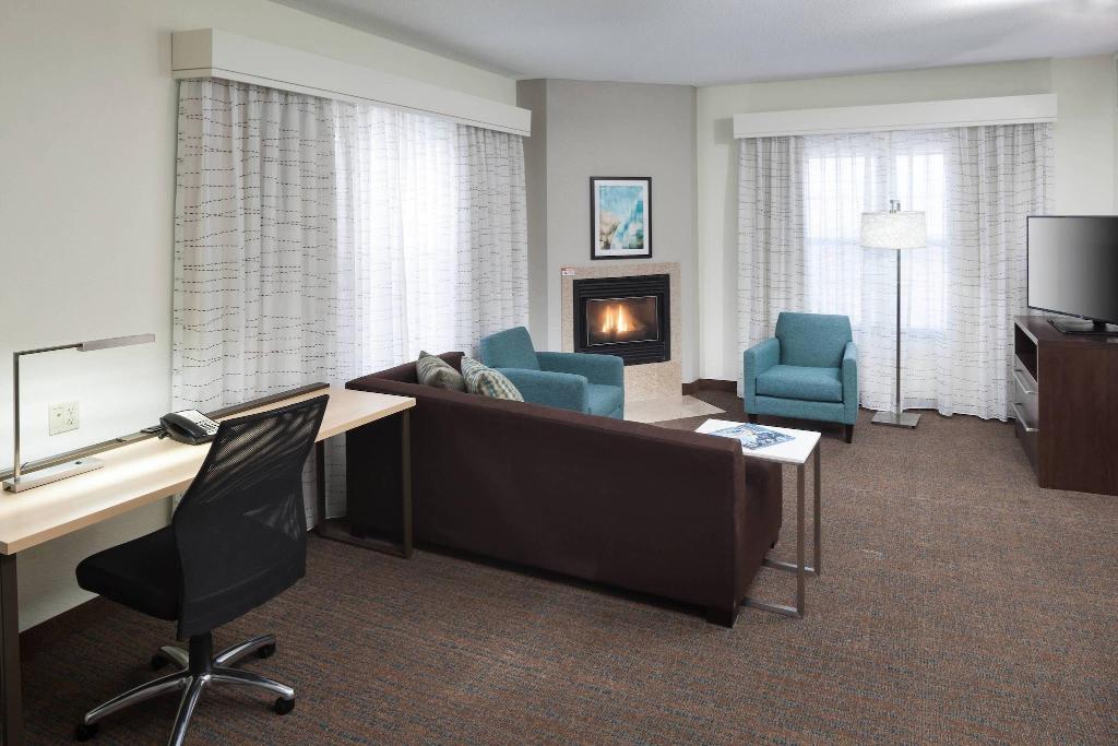 Residence Inn By Marriott Kansas City Country Club