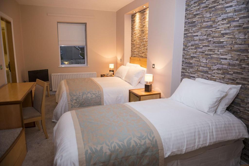 Kilmorey Arms Hotel