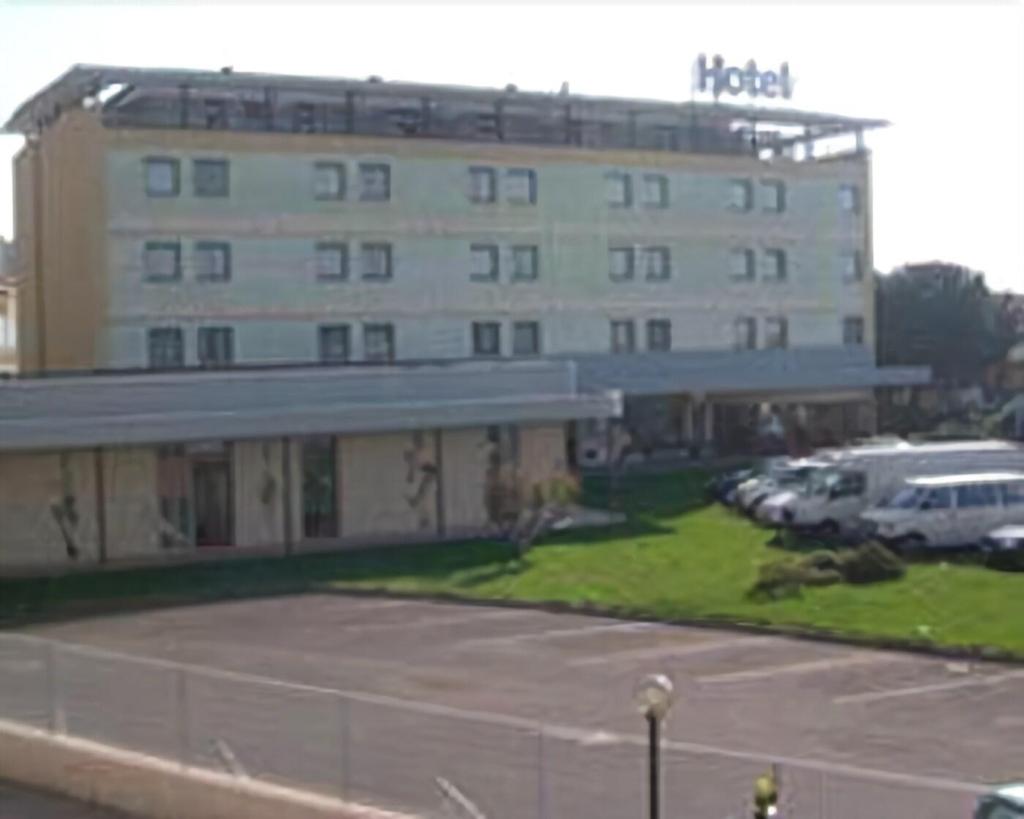 Hotel Carlo Felice